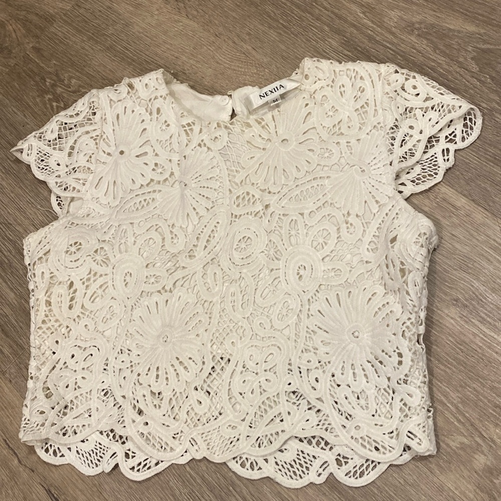 White/Cream lace top sz Medium